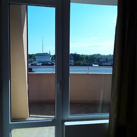 Private Studio In Esperanto