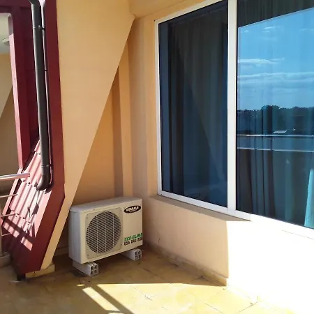 Private Studio In Esperanto Апартамент